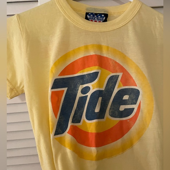 Junk Food t-shirt, Tide logo, Yellow, Vintage look, Y2K, 00s, “Loads of Hope” - Picture 13 of 13